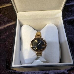 Gucci Gold Tone Black Dial Women's Bracelet Watch